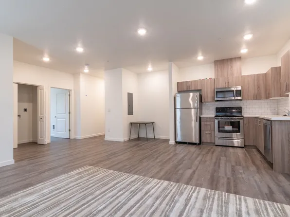 2630 NE Dekum St, 2630 NE Dekum St #4, Portland, OR 97211