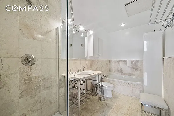 Rented by Compass | media 10