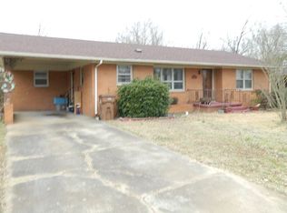 119 Myracle St, Lexington, TN 38351
