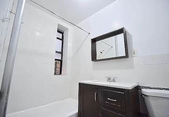 4th image of 556 W 156th St APT 32
