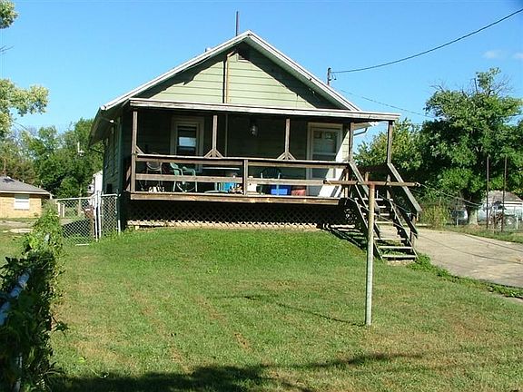 3rd image of 117 Patton Ave