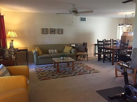 Front room/dining room