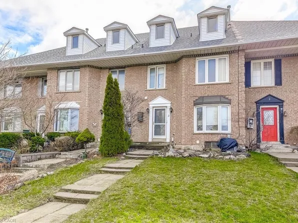 3 Waterford Cres, Hamilton, ON L8E 4Z8