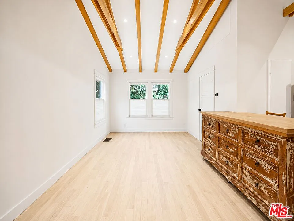 2 bed, 1.0 bath, 750 sqft, $3,650 — Photo 4