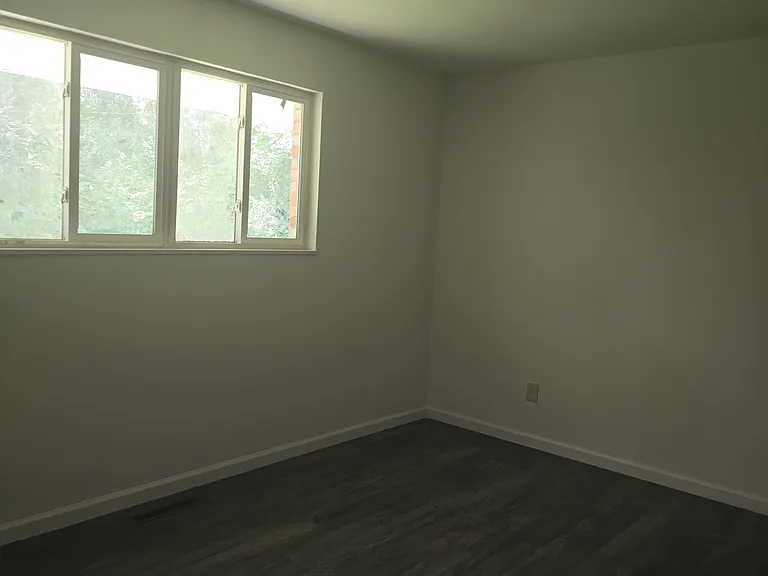 1565 Smith Rd — Photo 9