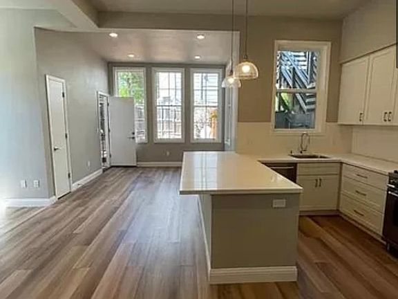 5th image of 896 22nd St #2