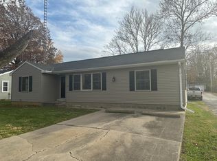 1469 Passavant Dr, Jacksonville, IL 62650