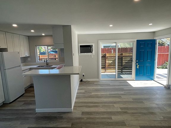 3rd image of 4616 Bancroft St #1