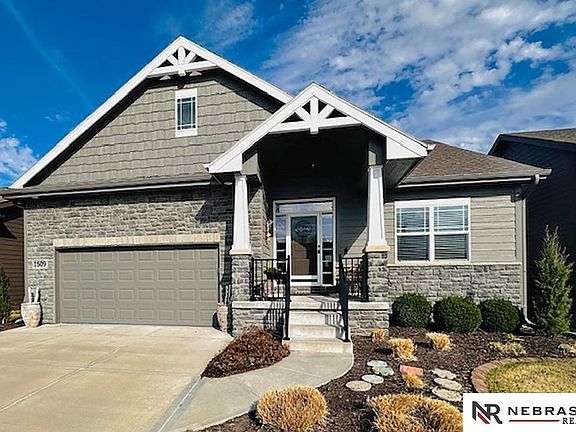 2nd image of 1509 N 194th Cir