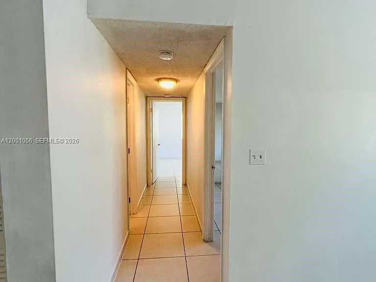 724 NE 4th St #9 — Photo 7
