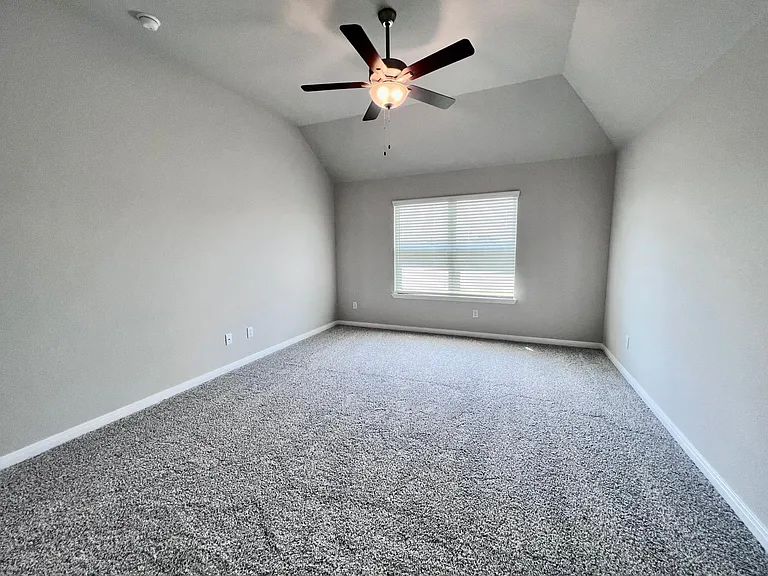 1753 Spence St — Photo 29