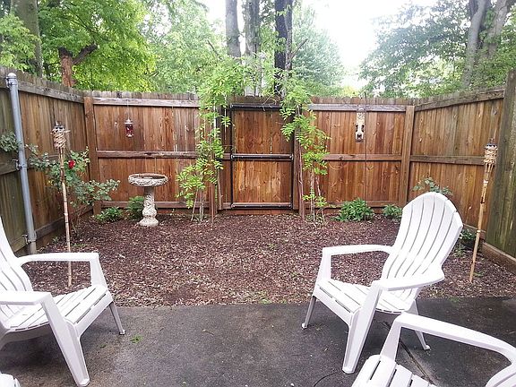 2nd image of 230 Marinawoods Dr SE APT E