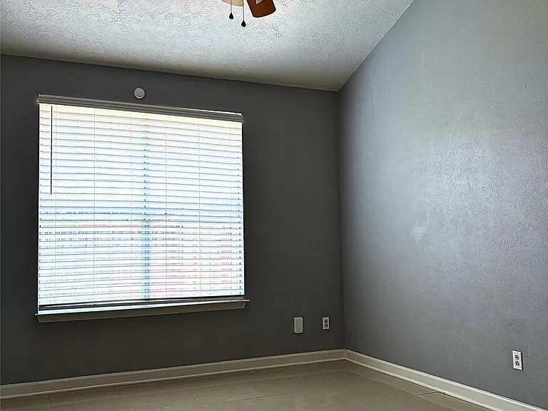 3523 Kings Mountain Dr — Photo 10