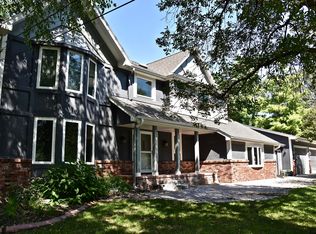 17712 Sunnydale Rd, Council Bluffs, IA 51503