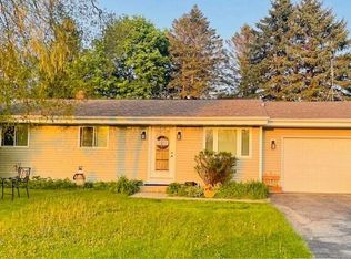 816 Bel Ric Dr, Kewaskum, WI 53040