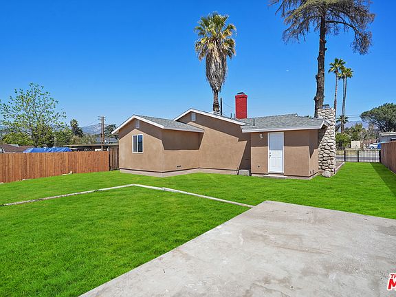 5th image of 1305 Tourmaline Ave