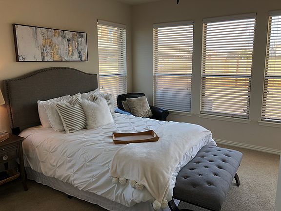 1 of 4 guest bedrooms