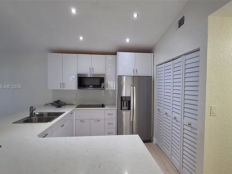 14466 SW 179th Ln — Photo 6