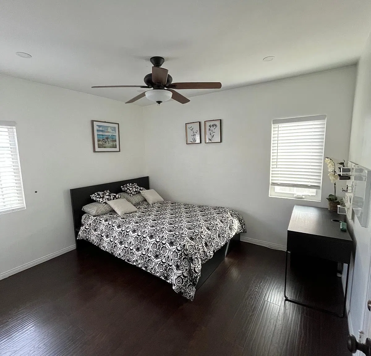 2 bed, 858 sqft, $3,200 — Photo 1
