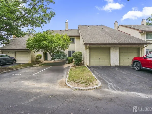 95 Thoreau Dr, Plainsboro, NJ 08536
