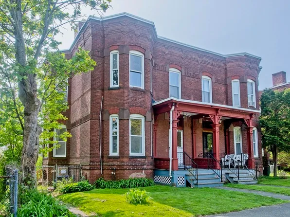 256 Pine St, Holyoke, MA 01040