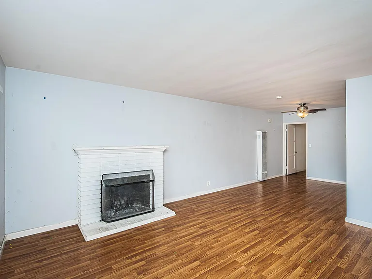 7345 Fay Ave — Photo 9