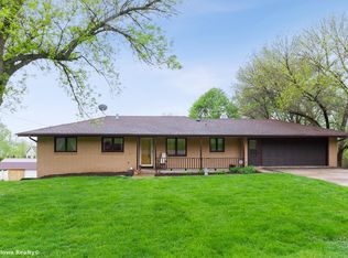 6700 NW Timberline Dr, Des Moines, IA 50313