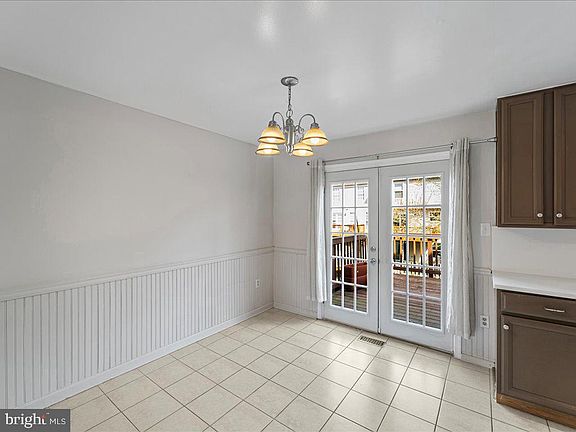 4th image of 2904 Madeira Ct