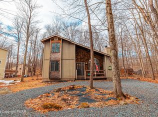 163 Wyomissing Dr, Pocono Lake, PA