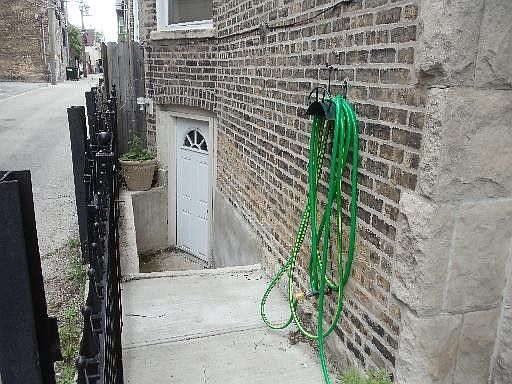 3rd image of 3616 N Magnolia Ave