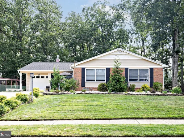 203 Chatham Rd, Turnersville, NJ 08012