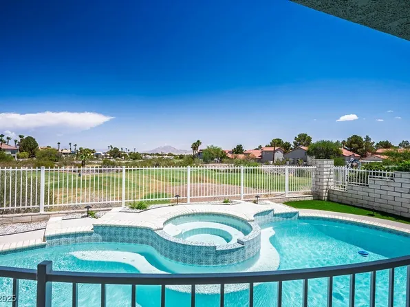 2412 Eagleridge Dr, Henderson, NV 89074