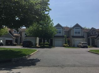 222 Bald Eagle Dr, Stewartsville, NJ 08886