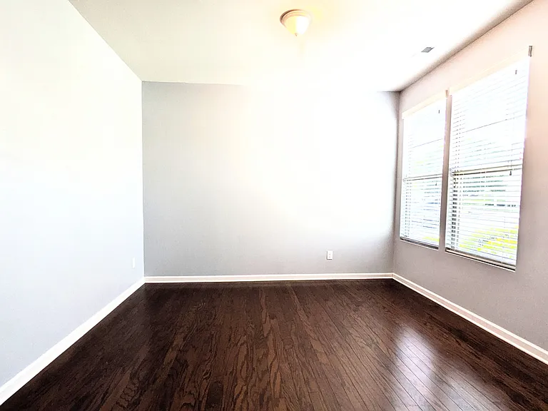4438 Hillsgrove Rd #26 — Photo 5