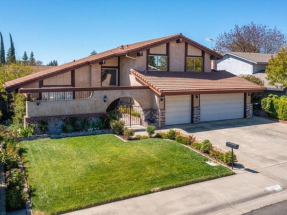 3rd image of 1604 Grenoble Drive