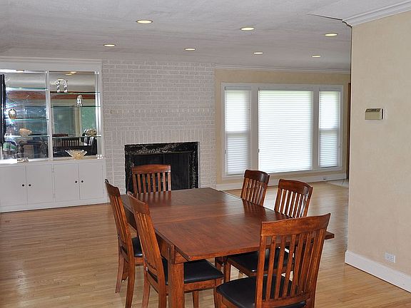 2nd image of 1082 Lincoln Ave S