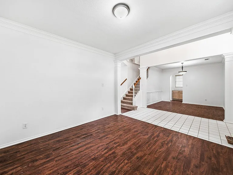 4323 Ringrose Dr — Photo 7