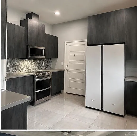 1310 Thompson Rd — Photo 2