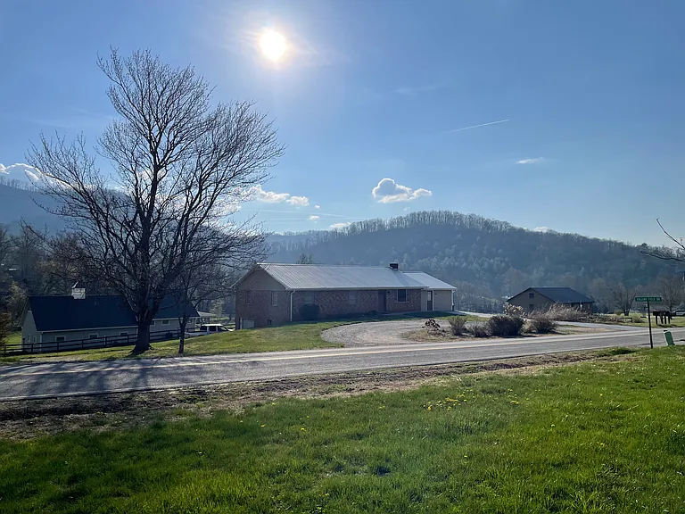 225 Bull Creek Rd — Photo 22