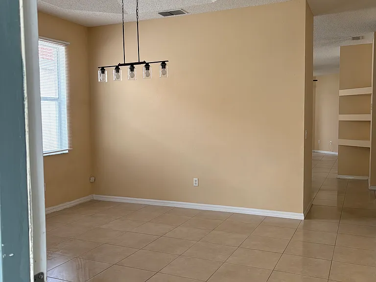 906 Glen Abbey Cir — Photo 8