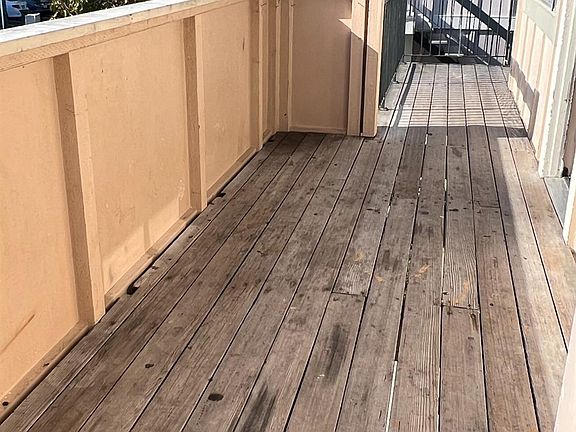 4th image of 397 Bahia Way