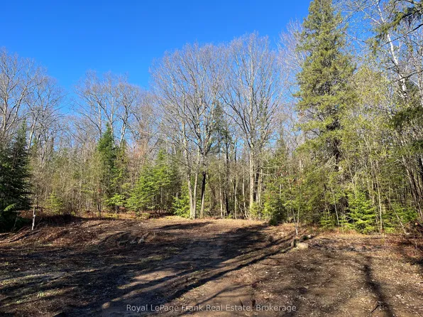 120 Norlock Rd, Madawaska Valley, ON K0J 1B0