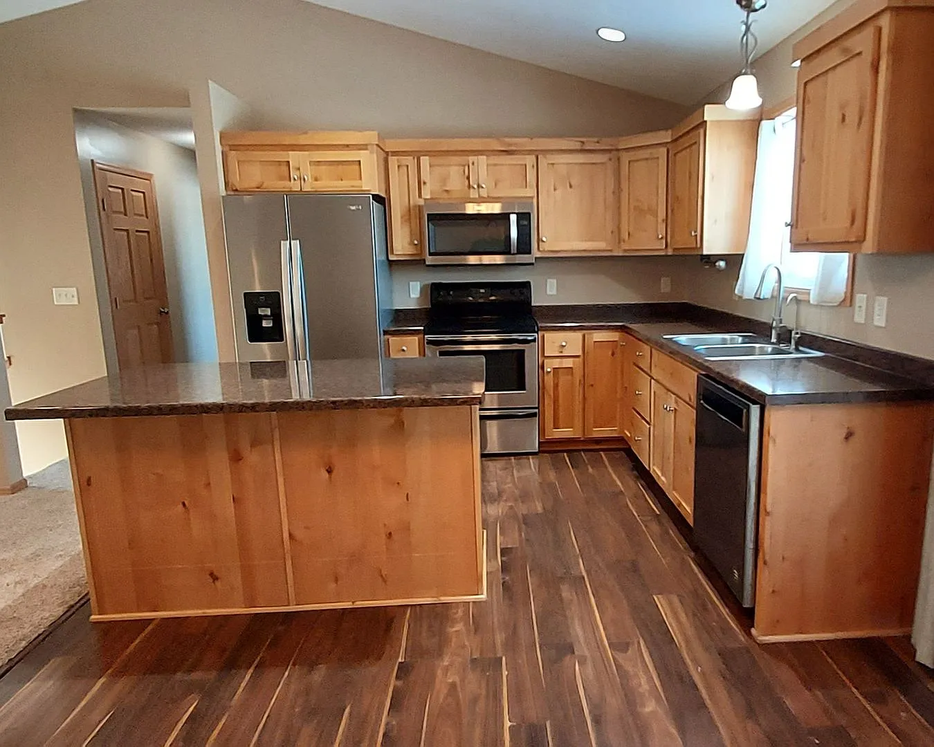 4 Bedroom 2 Bathroom house in New Richmond — Photo 3