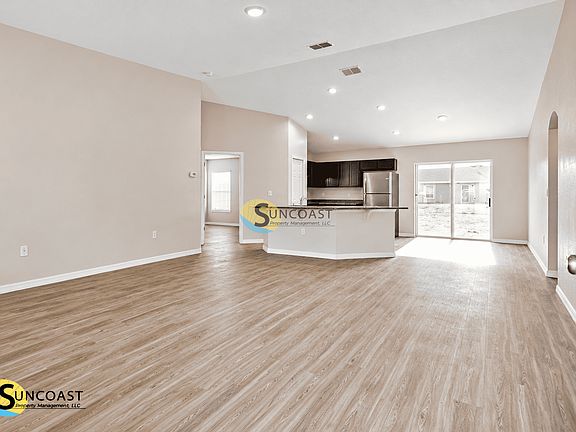 5th image of 16755 SW 50th Cir