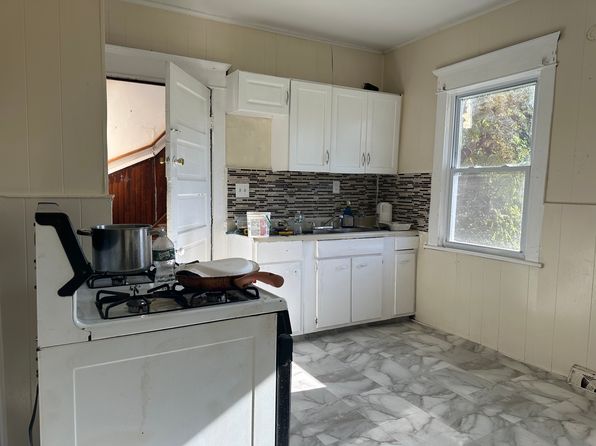 10 Hurlock Ave APT 1