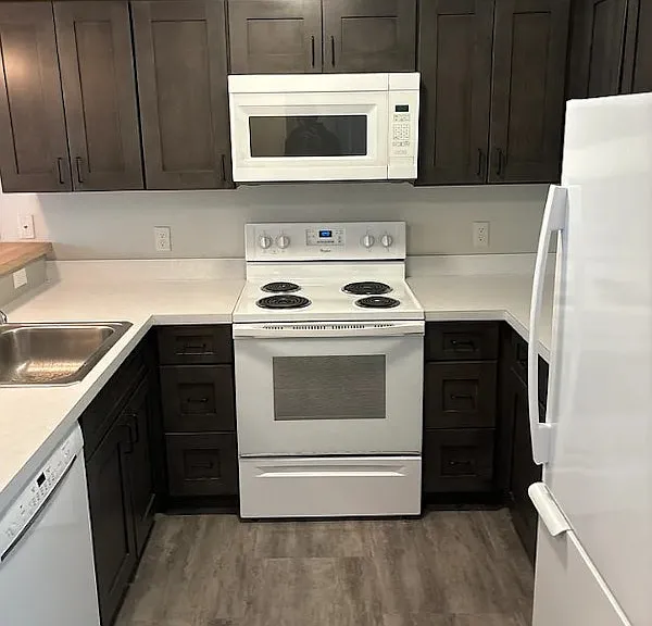400 Foxhall LLC — Photo 1