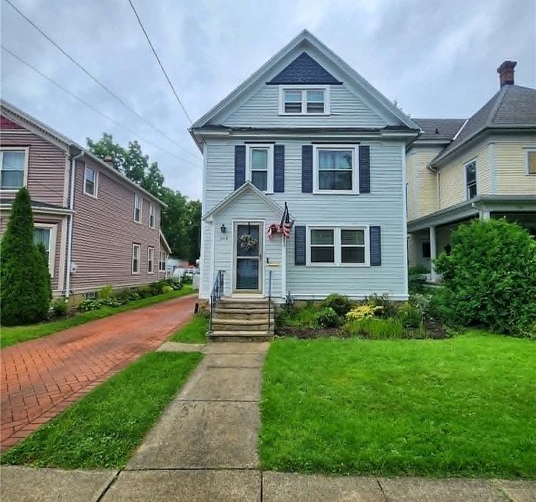 1st image of 504 W Henley St