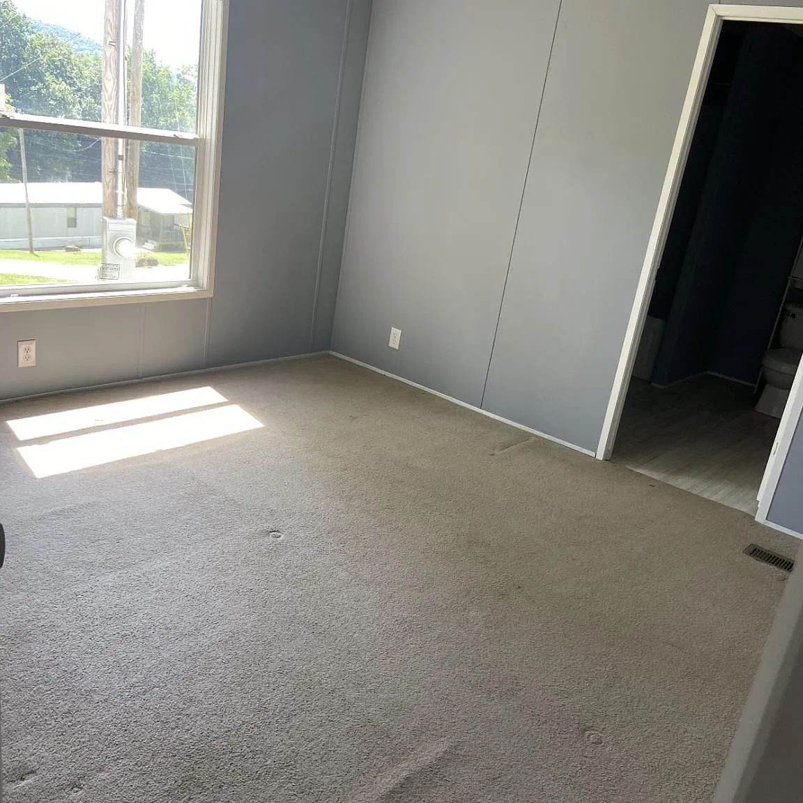 2 bed, 988 sqft, $900 — Photo 4