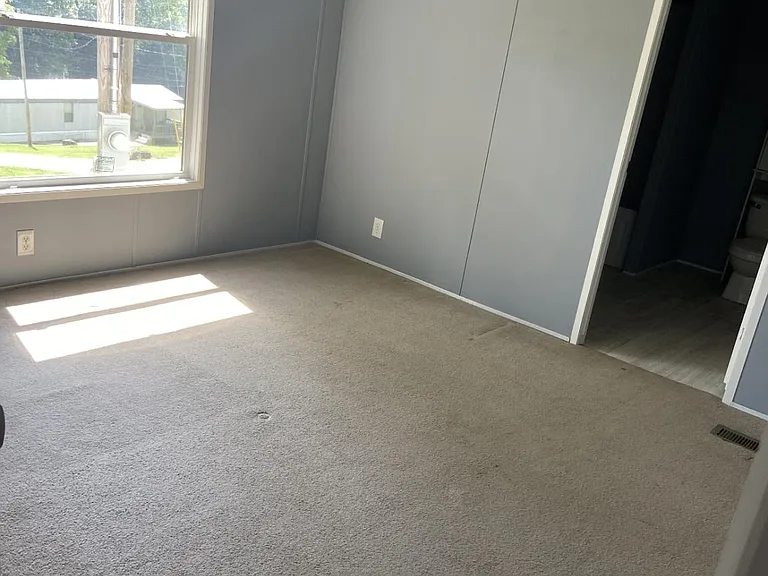 31 Mikey Ln — Photo 4