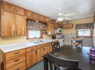 2423 47th St, Moline, IL 61265